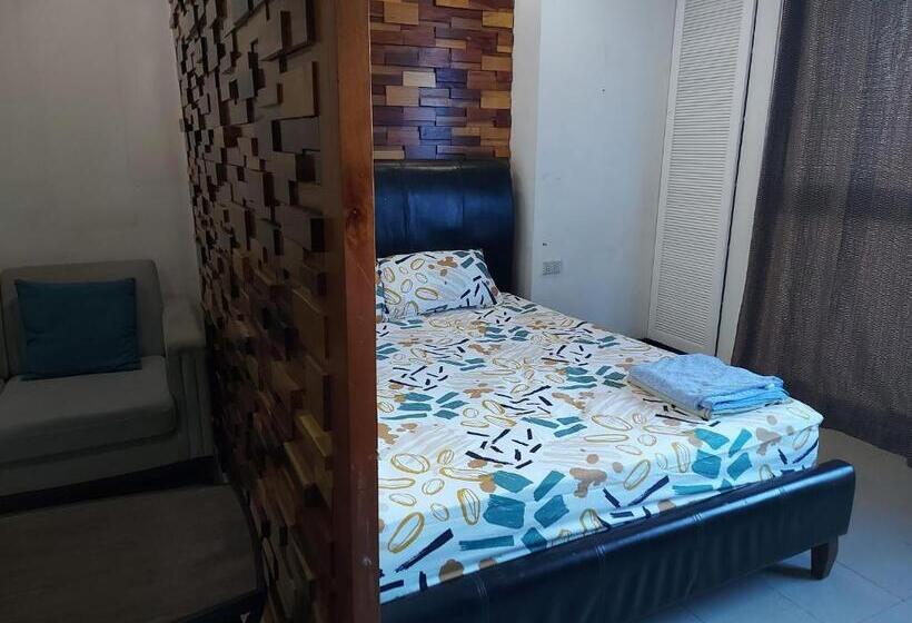 Posh Beds With City View And Pools