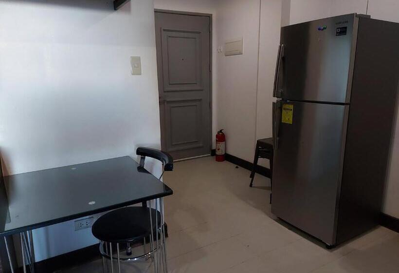 Posh Beds With City View And Pools