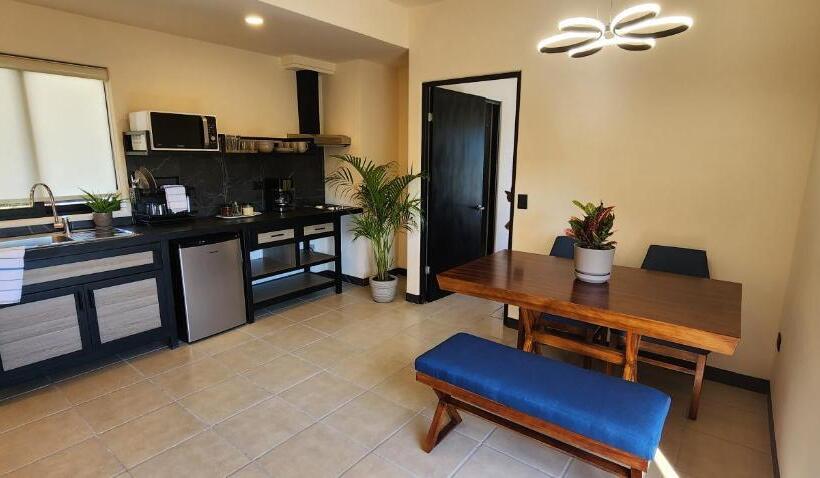 Suites Lomboy & Plaza