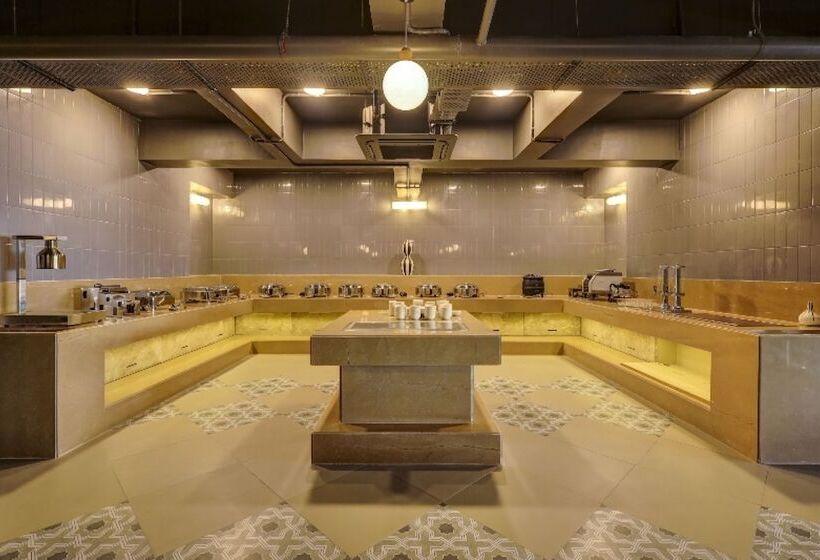 Sunday Hotel Vadodara