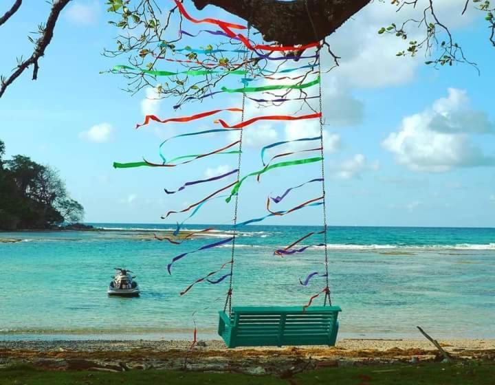 ユースホステル Hostal Portobelo