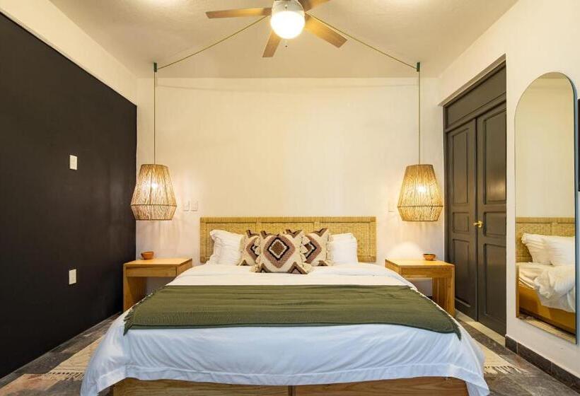 فندق صغير Sleeps 9, Outdoor Space, Pingpong Table, In Villa