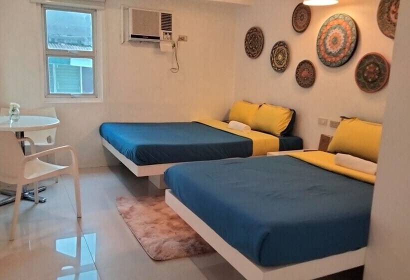 호스텔 Wanderlust Bed And Breakfast Puerto Princesa