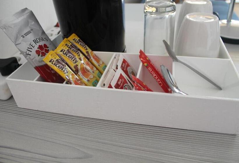 Общежитие Wharf Side Inn