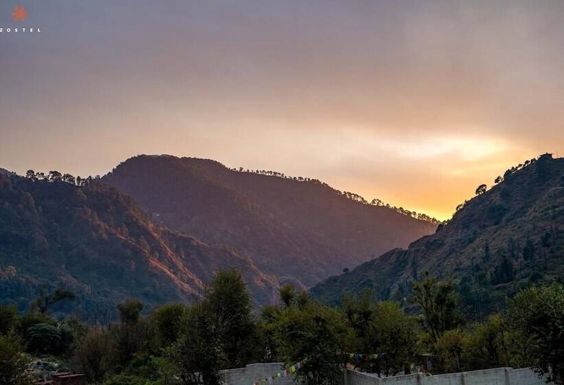 فندق صغير Zostel Plus Kareri