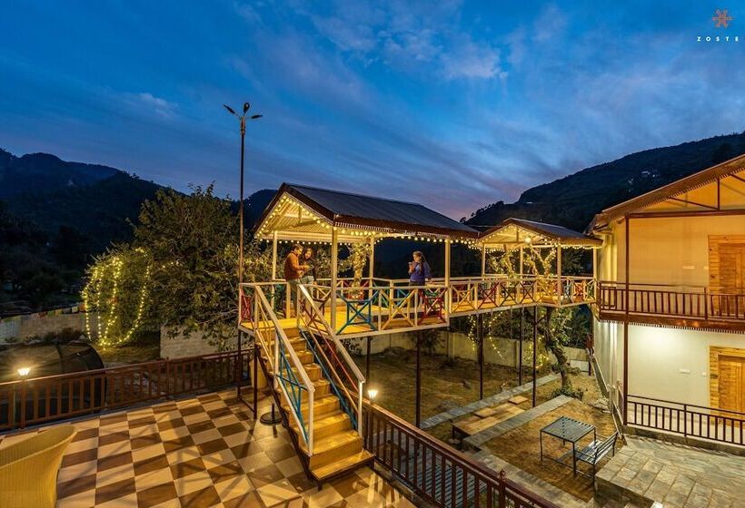 فندق صغير Zostel Plus Kareri