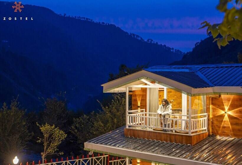 فندق صغير Zostel Plus Kareri