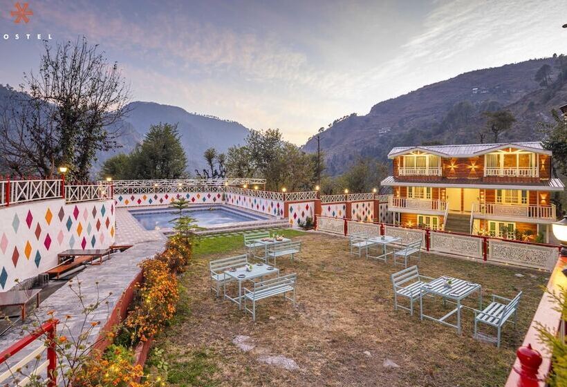 فندق صغير Zostel Plus Kareri