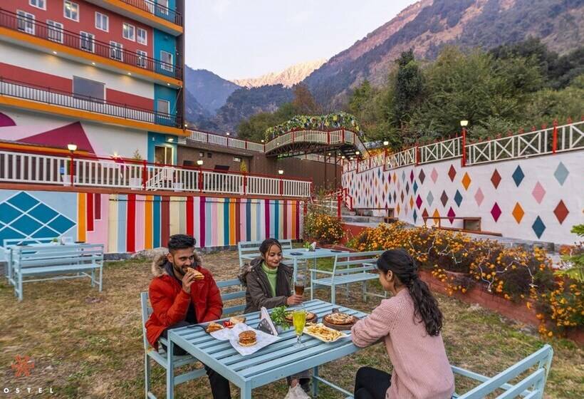 فندق صغير Zostel Plus Kareri