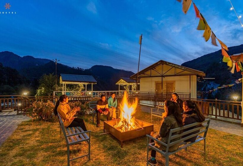 فندق صغير Zostel Plus Kareri