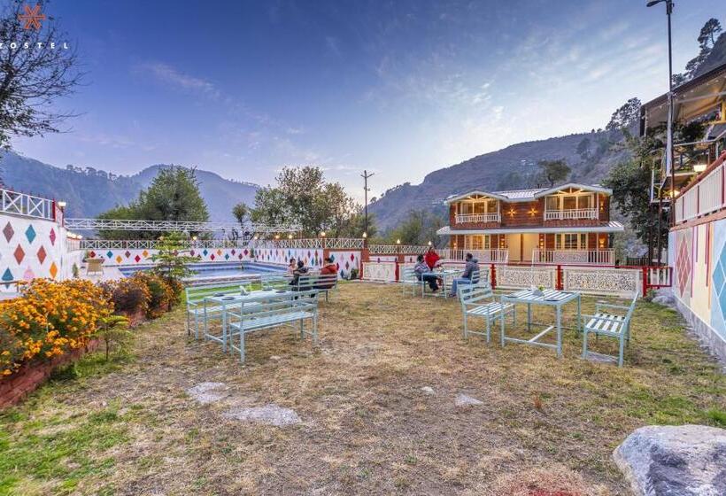 فندق صغير Zostel Plus Kareri