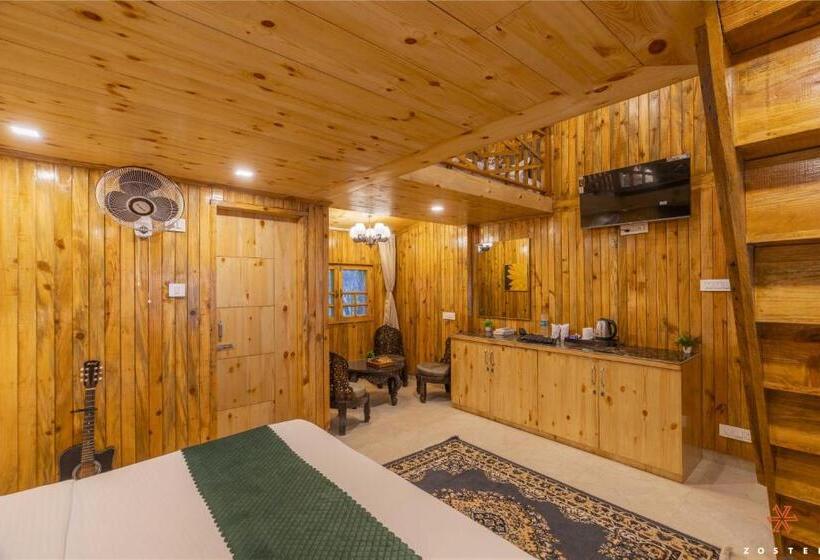 فندق صغير Zostel Plus Kareri