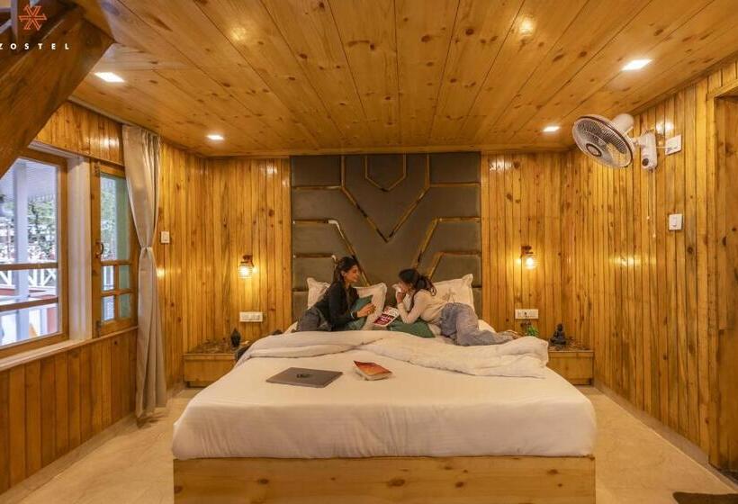 فندق صغير Zostel Plus Kareri