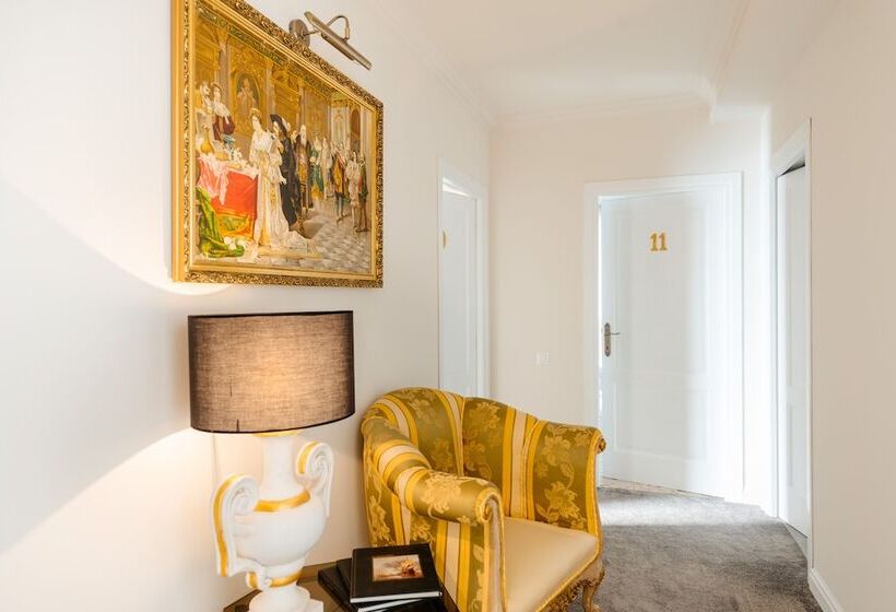 Ateneea Luxury Rooms