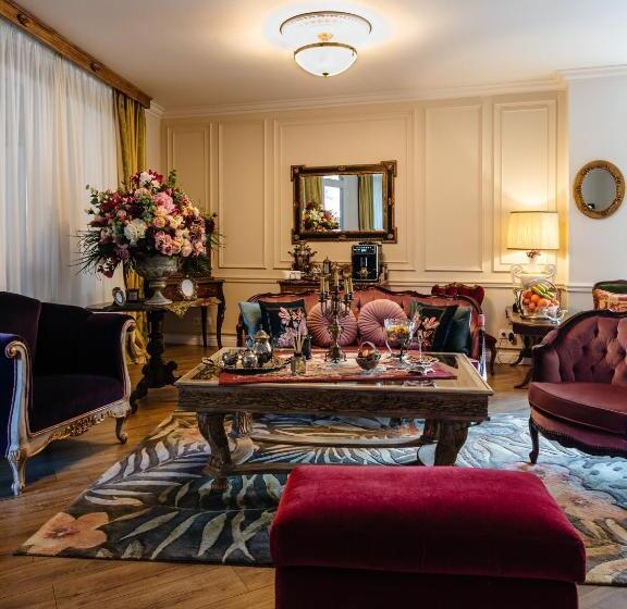 Ateneea Luxury Rooms