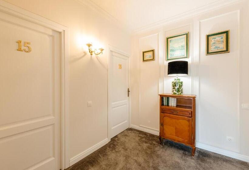 Ateneea Luxury Rooms