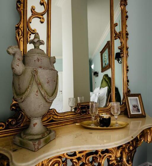 Ateneea Luxury Rooms