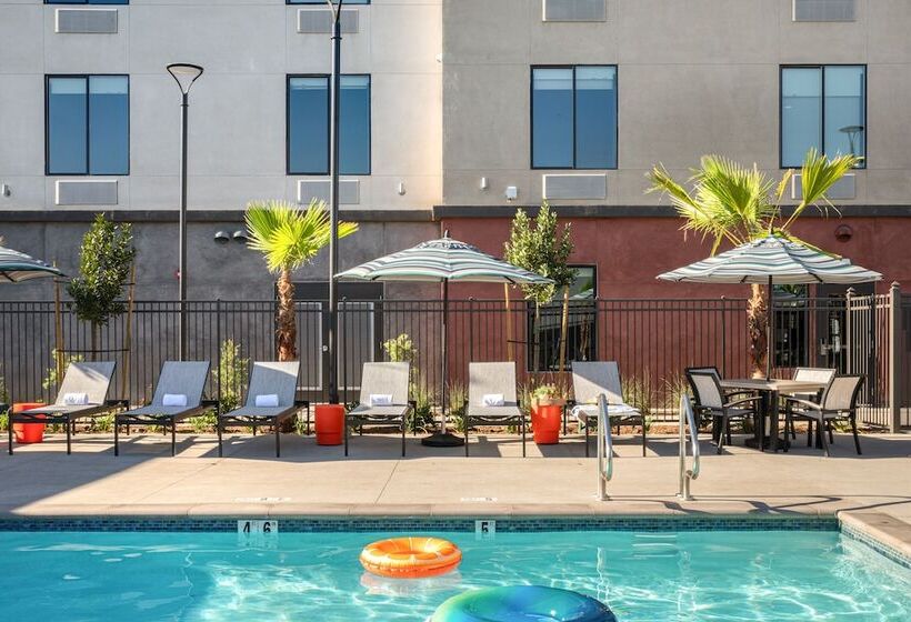 Ayres Hotel Rialto Fontana