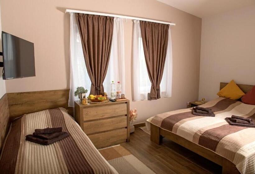 مبيت وإفطار Ehotel Esztergom