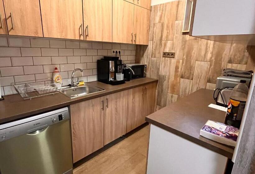 مبيت وإفطار Ehotel Esztergom