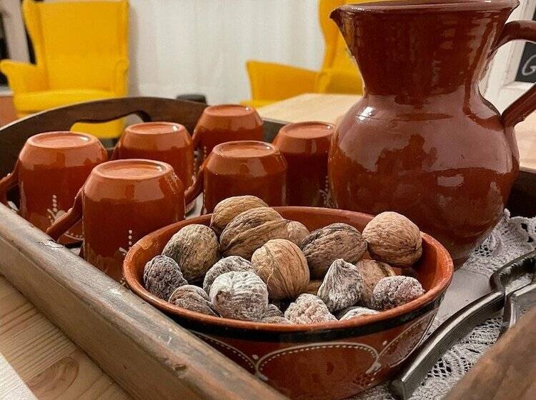 مبيت وإفطار Galagana Charm House