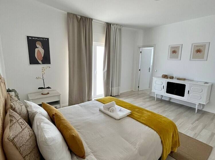 مبيت وإفطار Galagana Charm House