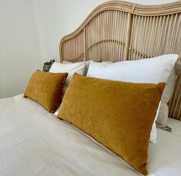 مبيت وإفطار Galagana Charm House