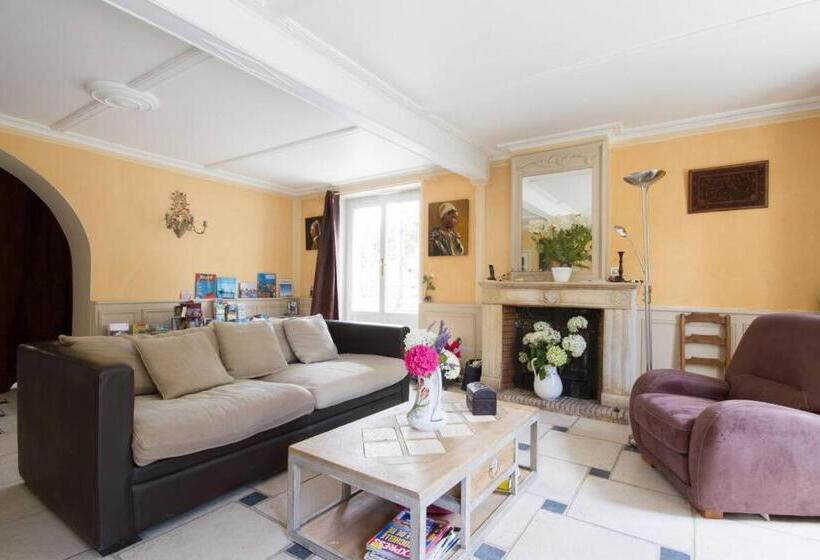 住宿加早餐  La Tonnelle Fleurie Chambres D Hôtes