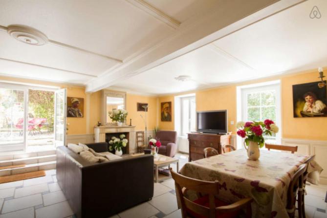 住宿加早餐  La Tonnelle Fleurie Chambres D Hôtes