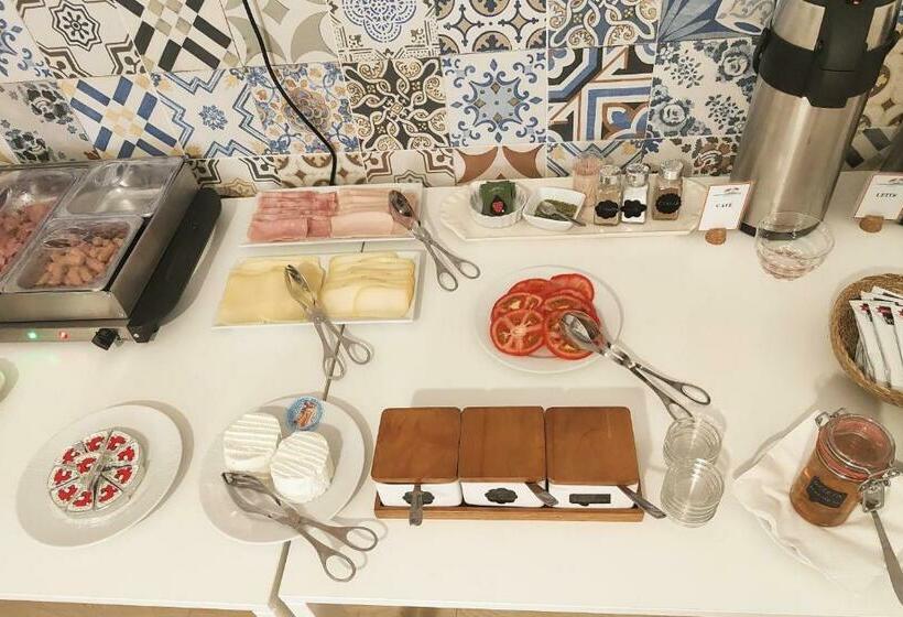 مبيت وإفطار Luxury Palm Suites