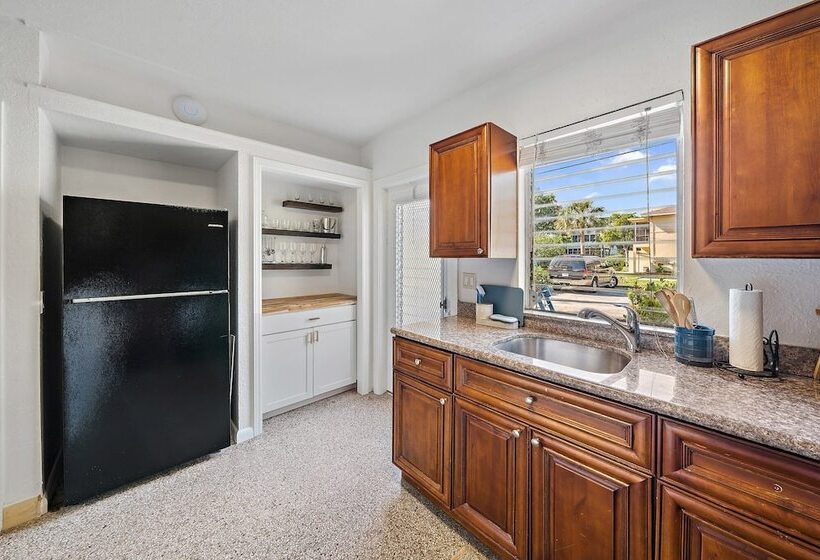 مبيت وإفطار The Lucerne