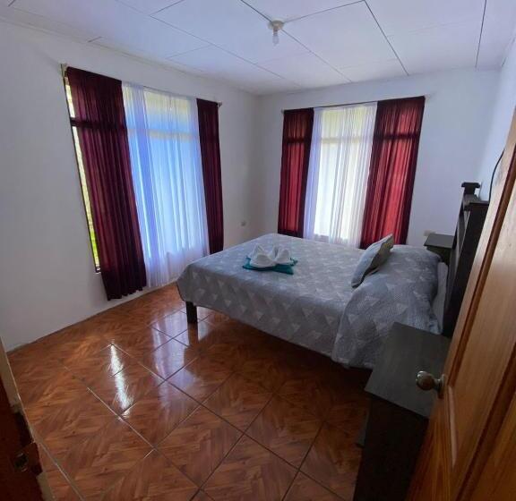 צימר Twin Palms Lodge