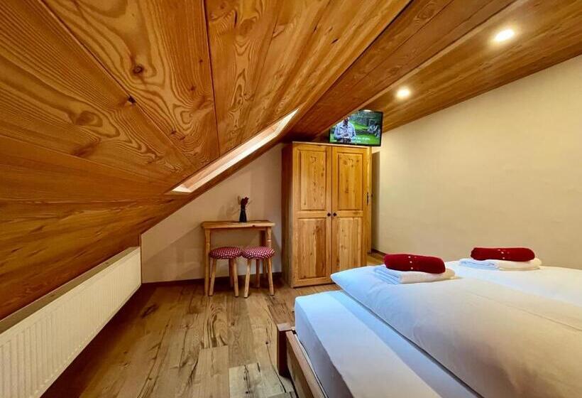 تختخواب و صبحانه šurc