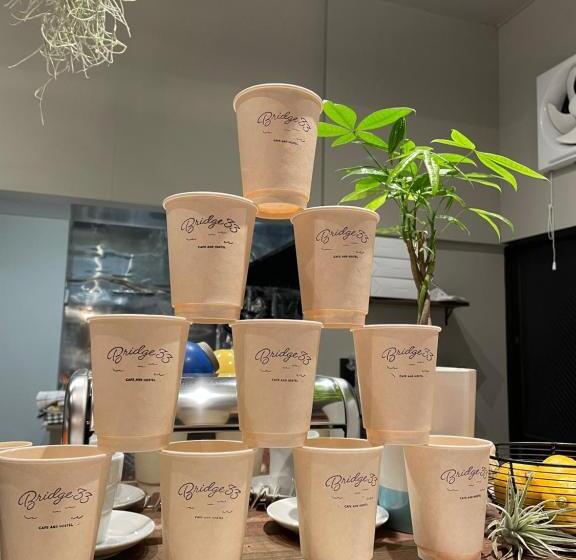 Bridge33 Cafe And Hostel