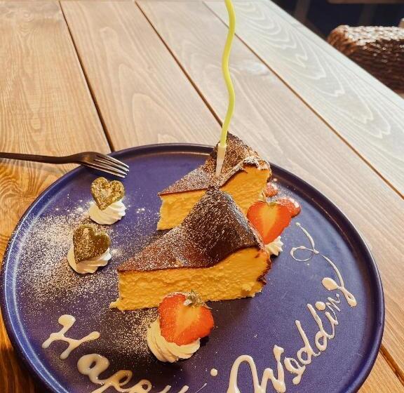 Bridge33 Cafe And Hostel