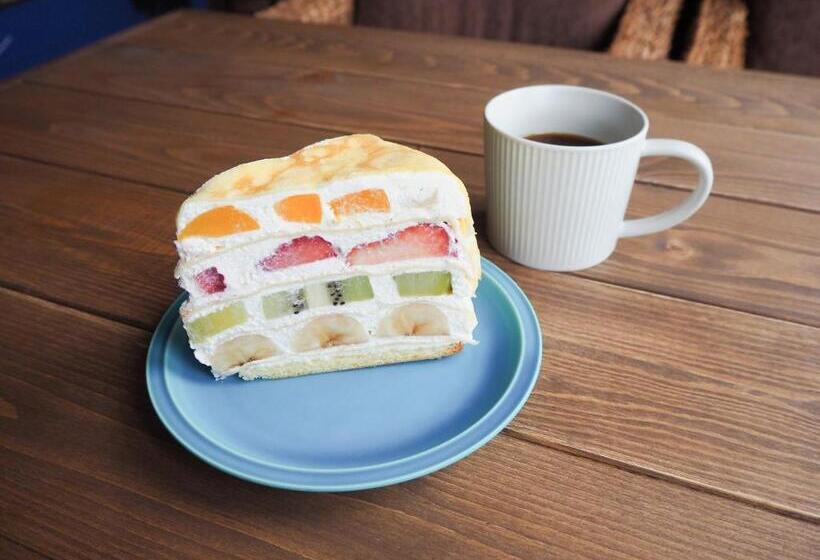 Bridge33 Cafe And Hostel