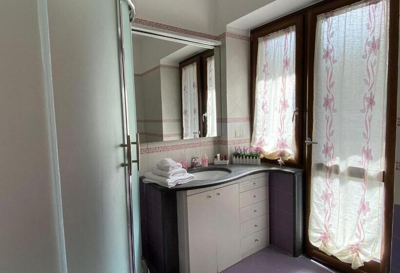 Casale Mariscoli B&b