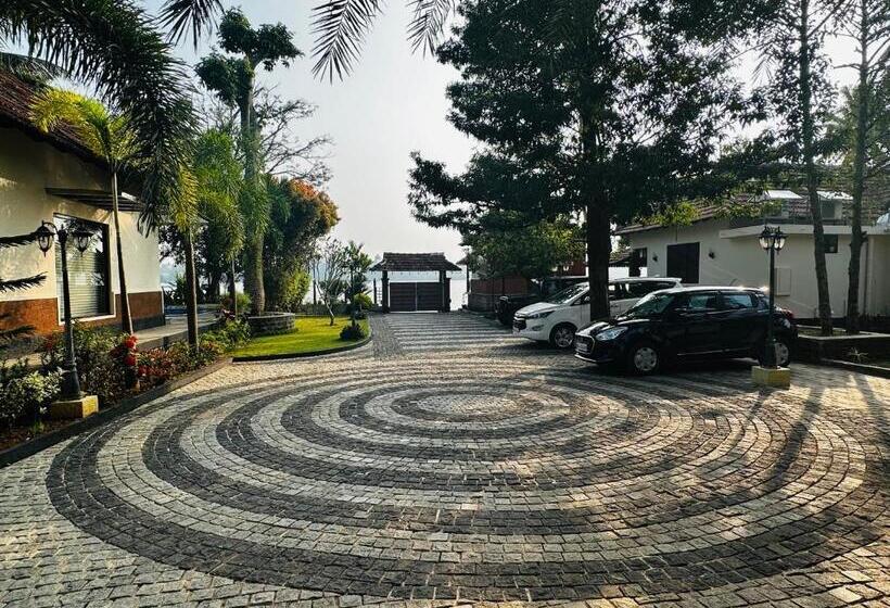 Cherai Lake Resort