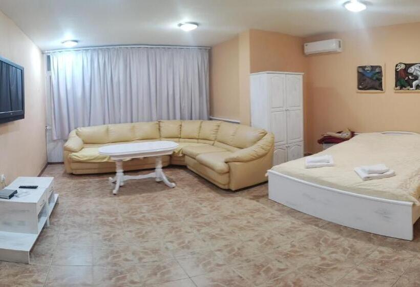 בית מלון כפרי хотел тримата мускетари