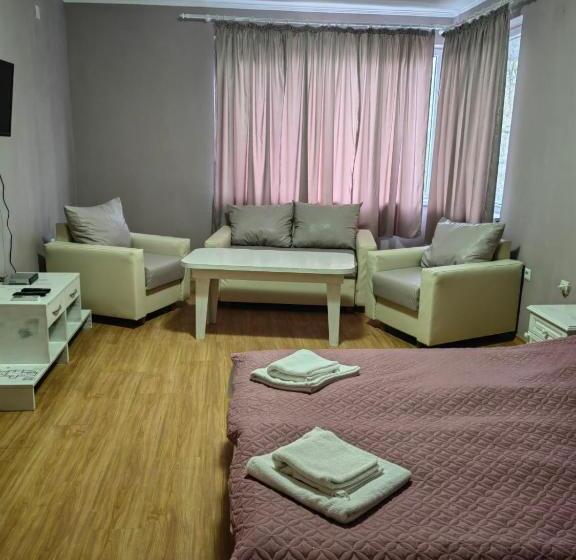 בית מלון כפרי хотел тримата мускетари