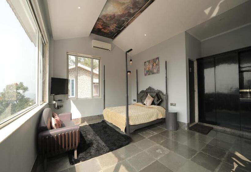 فندق 360 South, Khandala