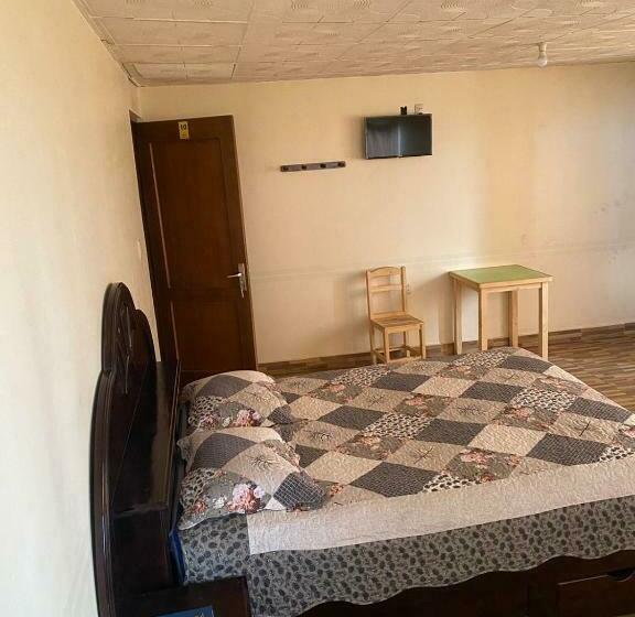 ホテル 9 De Octubre