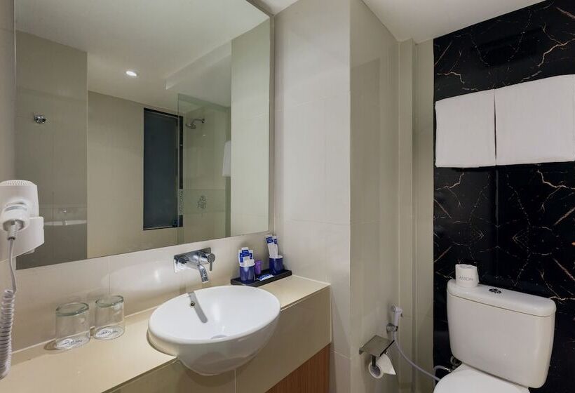 בית מלון כפרי Aston Inn Cilacap