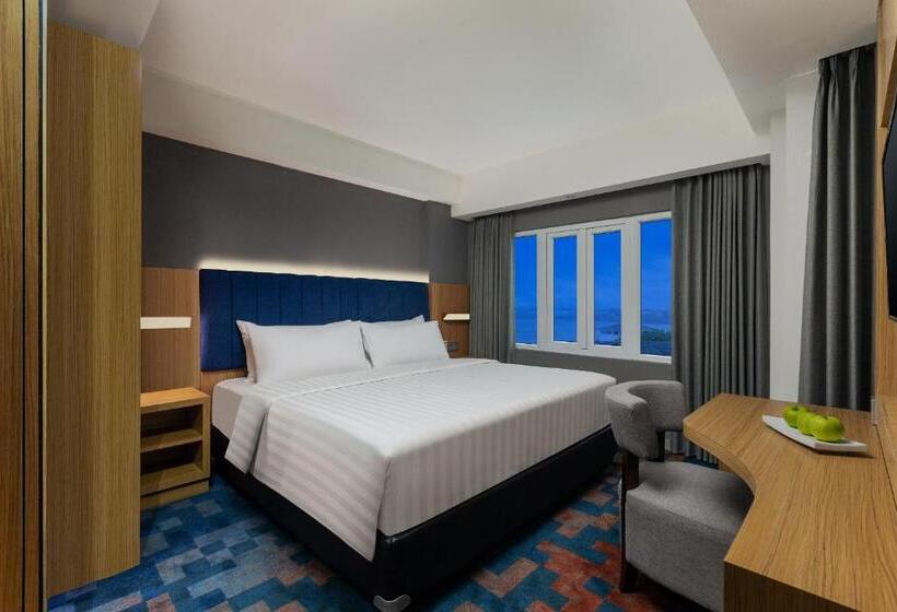 בית מלון כפרי Aston Inn Cilacap