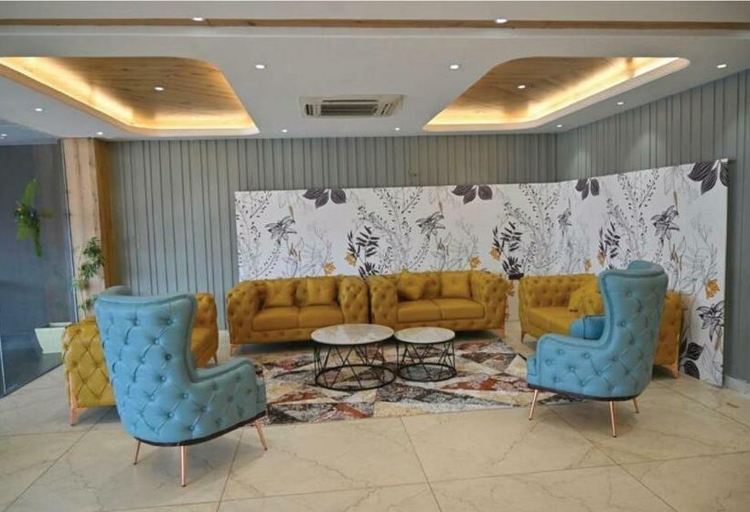 ホテル Binaka Heritage