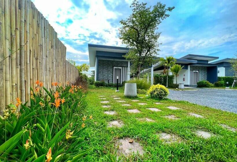 בית מלון כפרי Blue Moon Boutique Resort