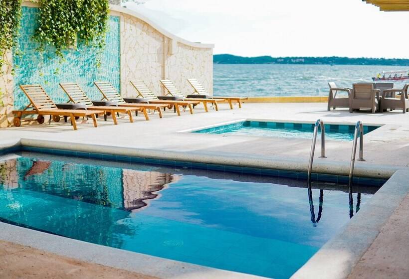 בית מלון כפרי Caribbean Cartagena