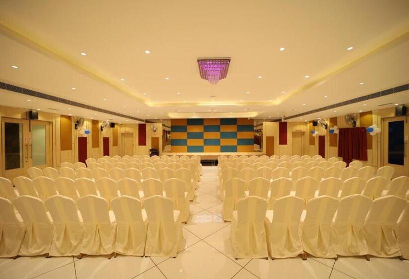 酒店 Chandra Residency