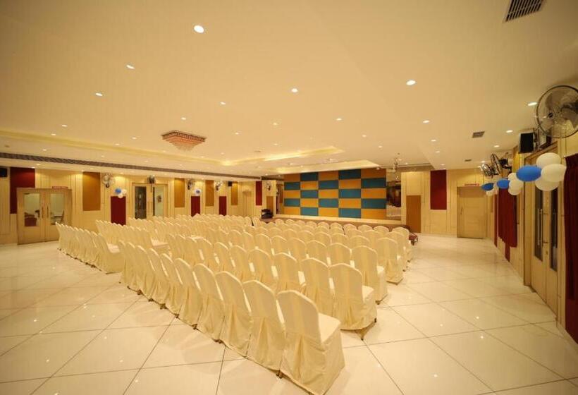 酒店 Chandra Residency