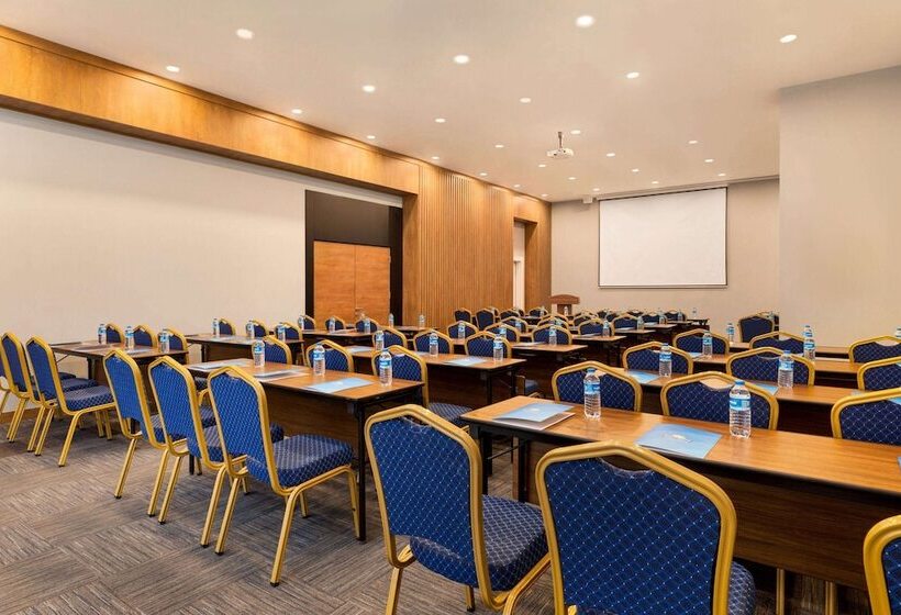 Days Hotel By Wyndham Istanbul Esenyurt